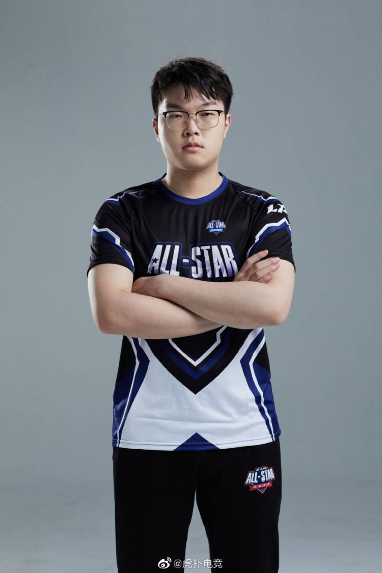 九游游戏中心官网-more中文翻译