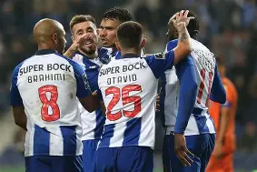 九游游戏中心官网-赛地聚焦——葡超今晨热度飙升，阿斯顿维拉官宣签约，底气十足，球探报告显示潜力(阿斯顿维拉vs尤文赛事前瞻及比分预测)