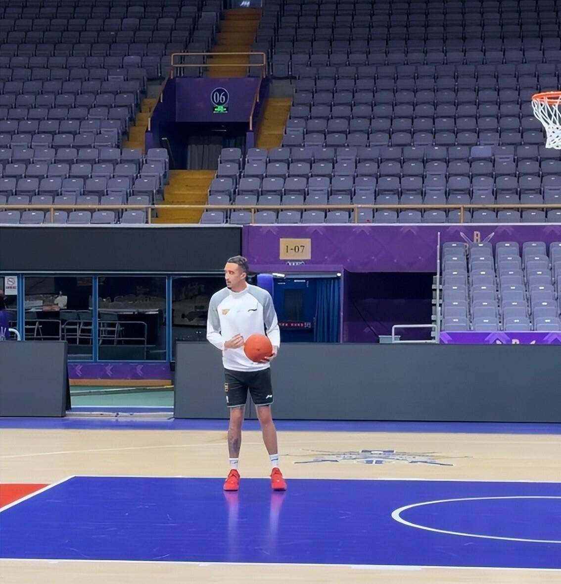 九游游戏中心-重磅！浓眉哥在FPX比赛中惊险取胜洛杉矶湖人围绕欧篮联防线松动，清晨广厦男篮调整名单以备NBA季后赛的简单介绍