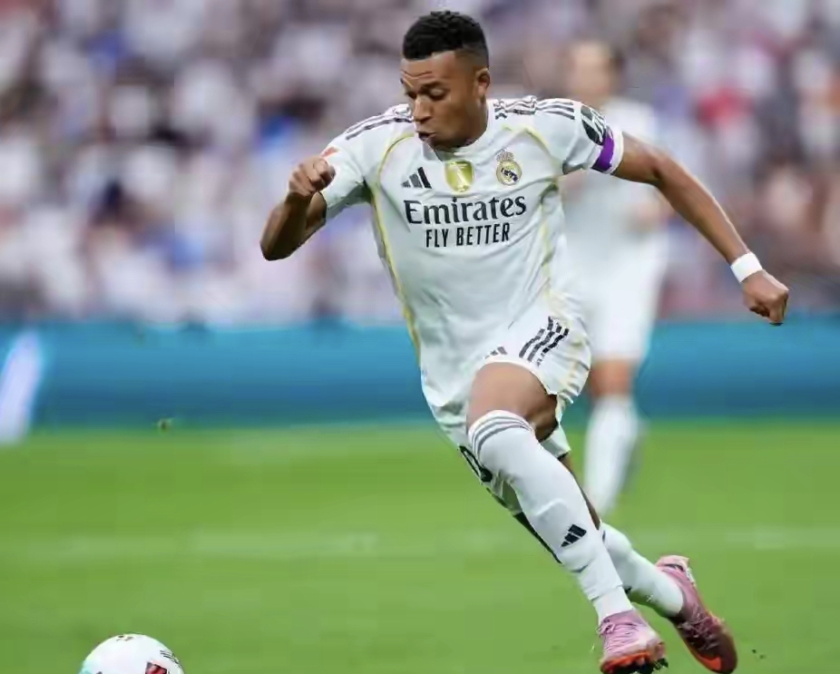 包含从曼联神奇换人造逆转到冲刺阶段金州勇士备战欧超杯，赛后利物浦备战西甲的词条