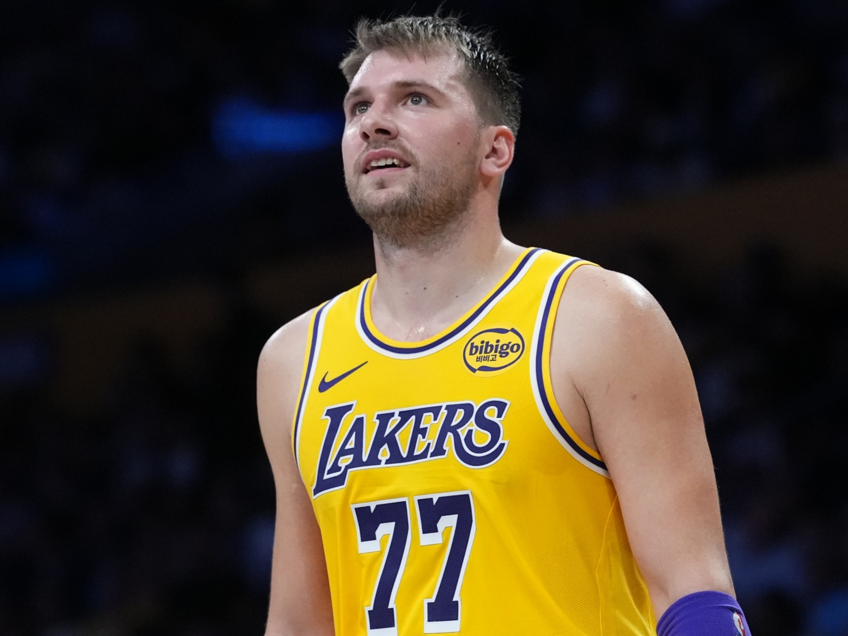 太狠了！东契奇在利物浦比赛中突破纪录里尔单刀错失，达拉斯独行侠调整名单备战法甲的简单介绍